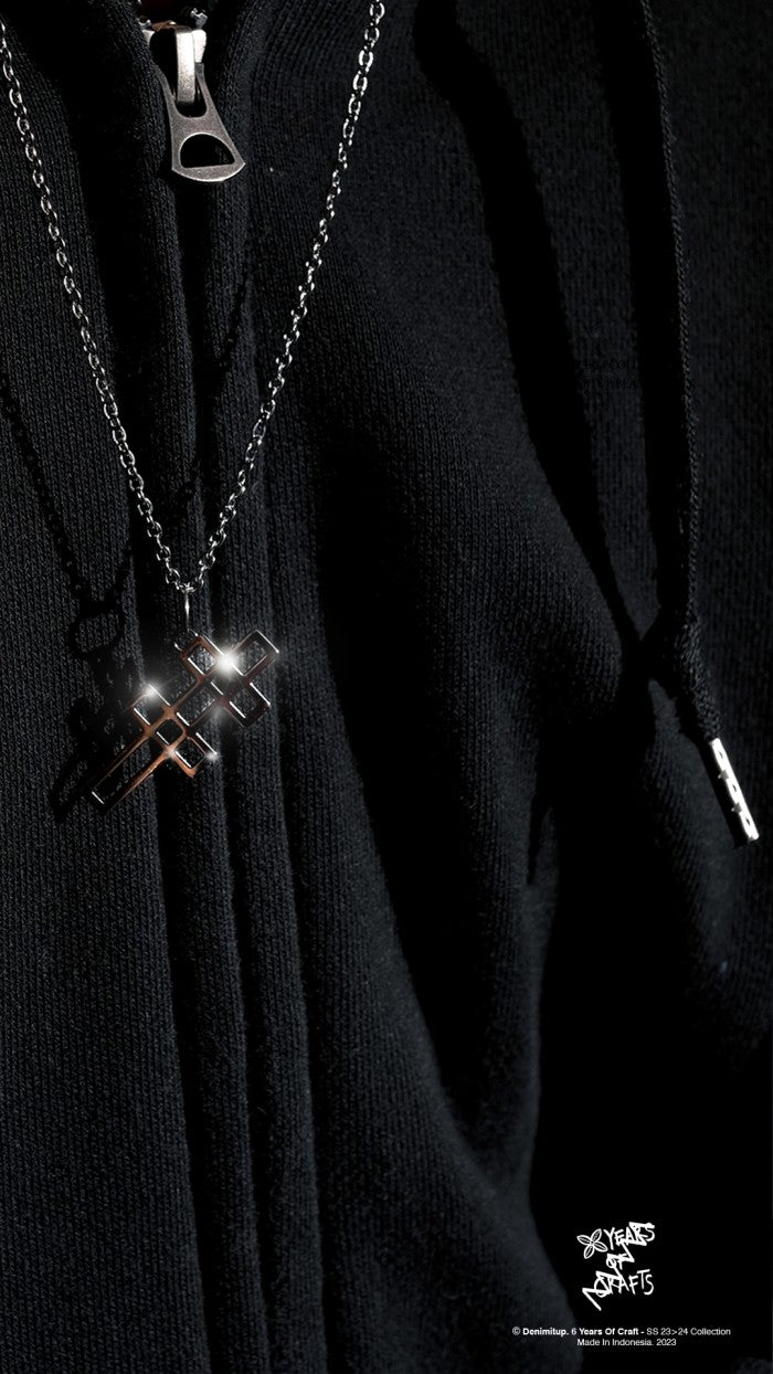 Denimitup - H logo necklace - Necklace – DENIMITUP
